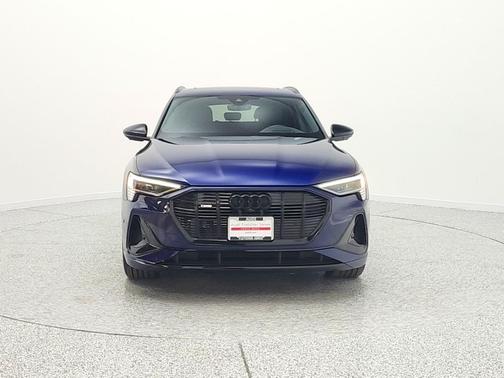 Navarra Blue Metallic 2022 Audi e-tron Chronos
