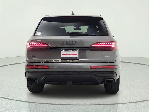 Samurai Gray Metallic 2026 Audi Q7 45 Premium Plus