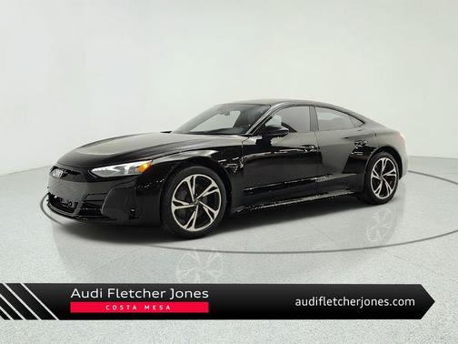 Mythos Black Metallic 2022 Audi e-tron GT Prestige