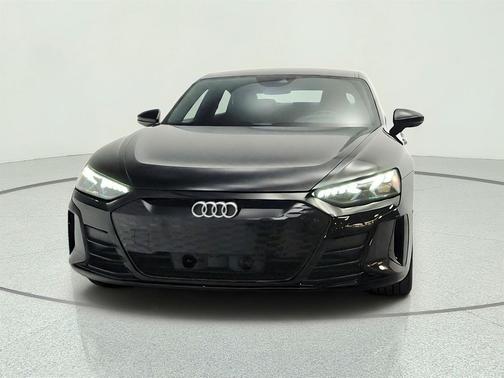 Mythos Black Metallic 2022 Audi e-tron GT Prestige