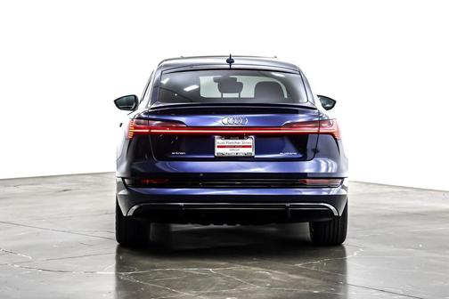 2022 Audi e-tron Sportback S line Premium
