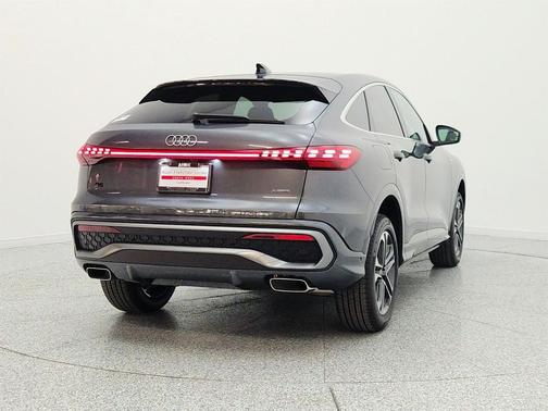 Daytona Gray Metallic 2026 Audi Q5 Sportback Premium TFSI quattro S tronic