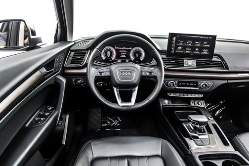 2025 Audi Q5 40 Premium