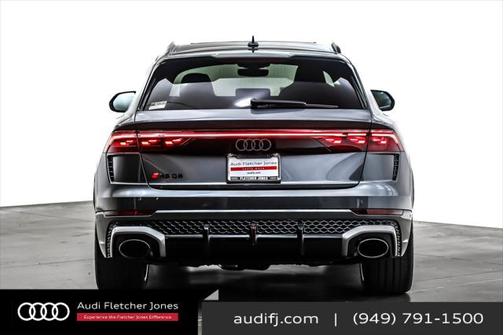 2025 Audi RS Q8 4.0T