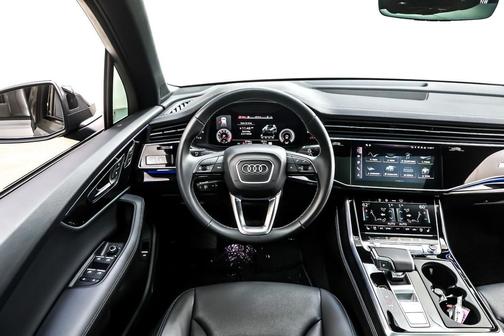 2025 Audi Q7 55 Premium Plus