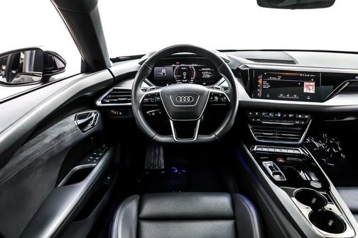 2023 Audi e-tron GT Premium Plus quattro