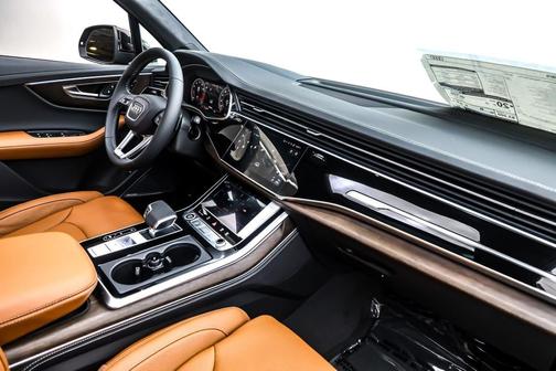 2025 Audi Q7 55 Prestige