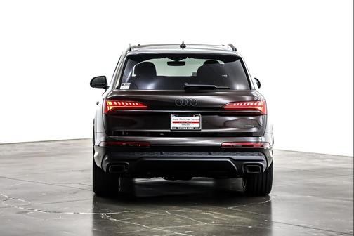 2025 Audi Q7 55 Prestige