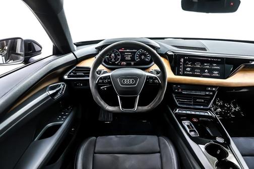 2022 Audi e-tron GT Premium Plus