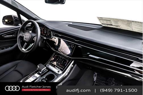2025 Audi Q7 55 Premium Plus