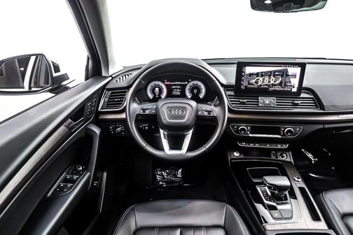 2025 Audi Q5 40 Premium