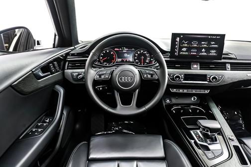2023 Audi A4 45 S line Premium