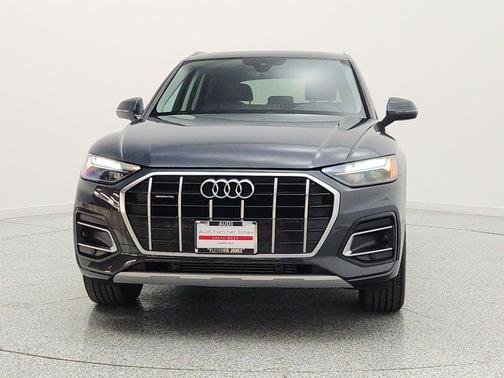 Manhattan Gray Metallic 2023 Audi Q5 40 Premium