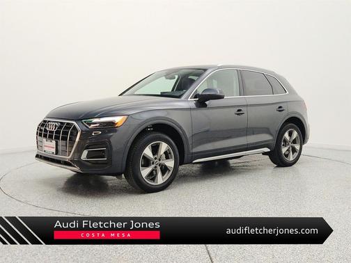 Manhattan Gray Metallic 2023 Audi Q5 40 Premium