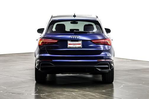 2023 Audi Q3 Premium 45 TFSI S line quattro Tiptronic