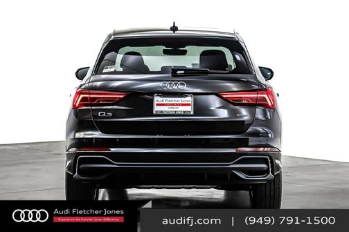 2025 Audi Q3 Premium 45 TFSI S line quattro Tiptronic