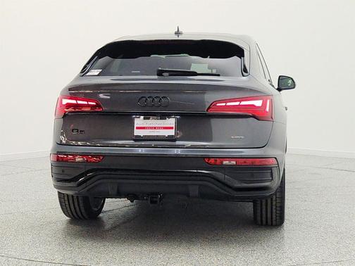 Daytona Gray Pearl Effect 2023 Audi Q5 45 S line Premium Plus