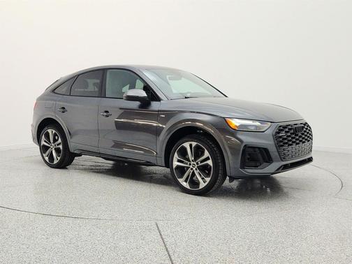 Daytona Gray Pearl Effect 2023 Audi Q5 45 S line Premium Plus