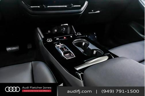 2025 Audi Q6 e-tron Premium quattro
