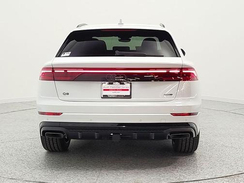 Glacier White Metallic 2026 Audi Q8 55 Premium Plus