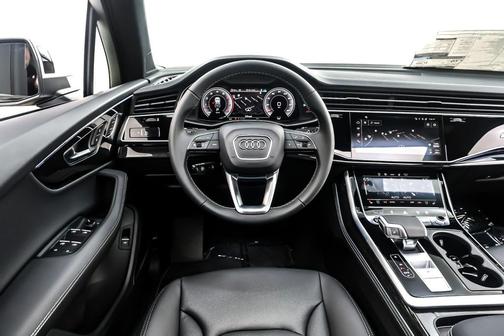 2026 Audi Q7 55 Premium Plus