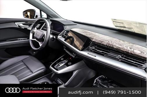 2025 Audi Q4 e-tron Premium Plus 55 quattro
