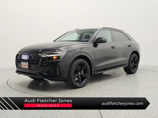 Mythos Black Metallic 2023 Audi Q8 55 Premium