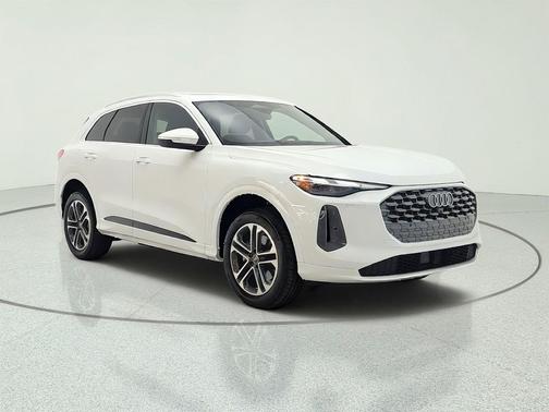 Glacier White Metallic 2025 Audi Q5 Premium 2.0 TFSI quattro