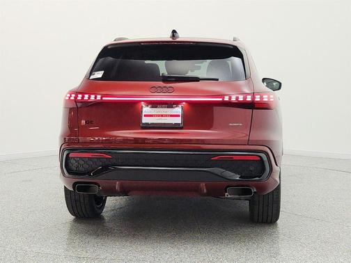 Grenadine Red Metallic 2026 Audi Q5 Premium Plus TFSI quattro S tronic