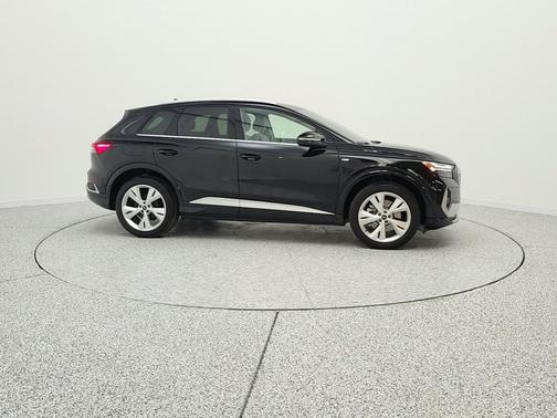 Mythos Black Metallic 2023 Audi Q4 e-tron Prestige 50 quattro