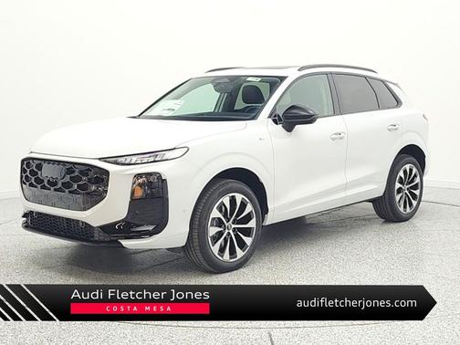 Glacier White Metallic 2026 Audi Q3 TFSI quattro S tronic
