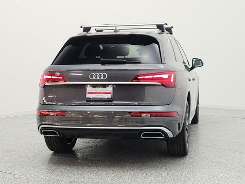Daytona Gray Pearl Effect 2023 Audi Q5 45 S line Premium