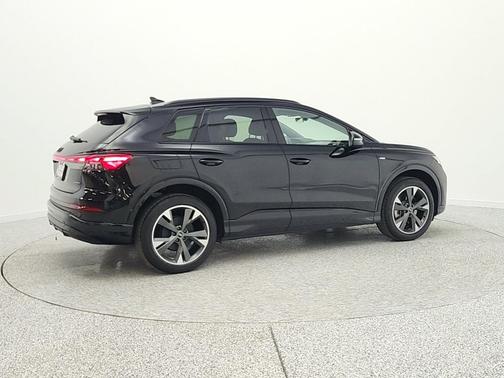 2024 Audi Q4 e-tron Premium Plus 50 quattro