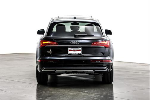 2023 Audi Q5 40 Premium