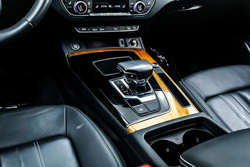 2023 Audi Q5 40 Premium