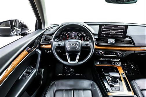 2023 Audi Q5 40 Premium