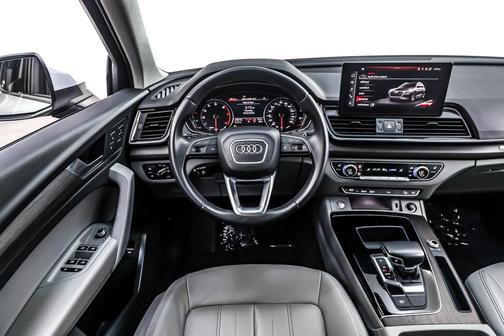 2022 Audi Q5 45 S line Premium