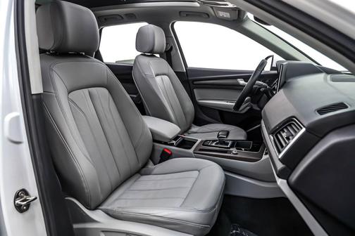 2022 Audi Q5 45 S line Premium