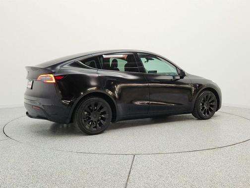 Midnight Silver Metallic 2022 Tesla Model Y Long Range Dual Motor All-Wheel Drive