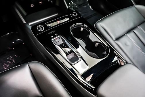 2025 Audi Q6 e-tron Premium