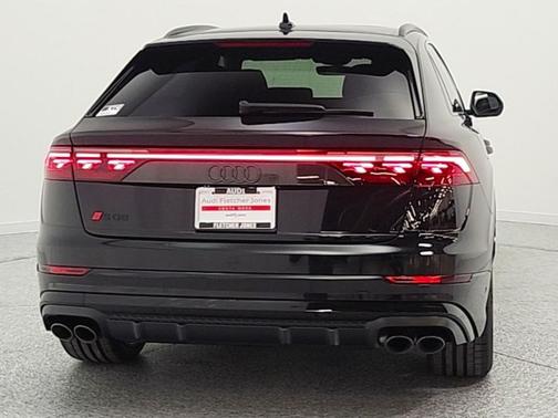 Mythos Black Metallic 2026 Audi SQ8 4.0T Prestige