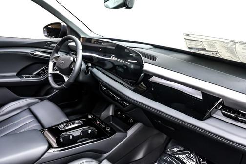 2025 Audi Q6 e-tron Premium Plus quattro