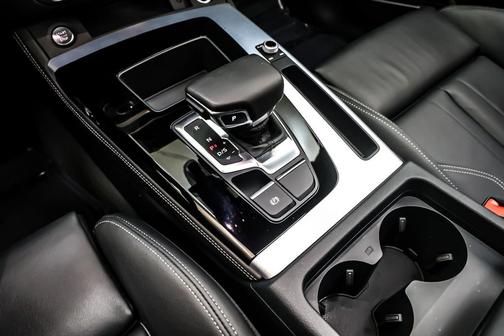 2024 Audi Q5 45 S line Premium Plus