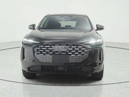 Mythos Black Metallic 2026 Audi Q5 Premium TFSI quattro S tronic