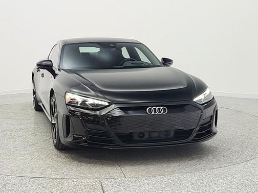 Mythos Black Metallic 2022 Audi e-tron GT Prestige