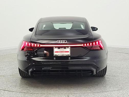 Mythos Black Metallic 2022 Audi e-tron GT Prestige