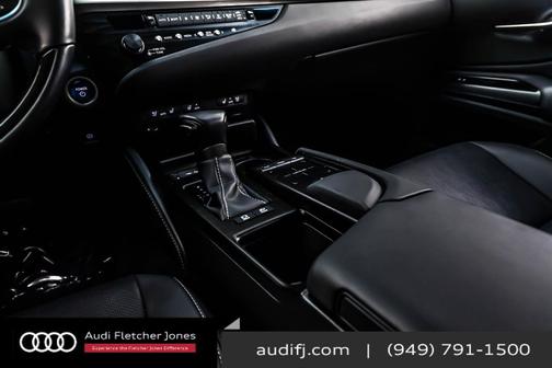 2019 Lexus ES 300h Base