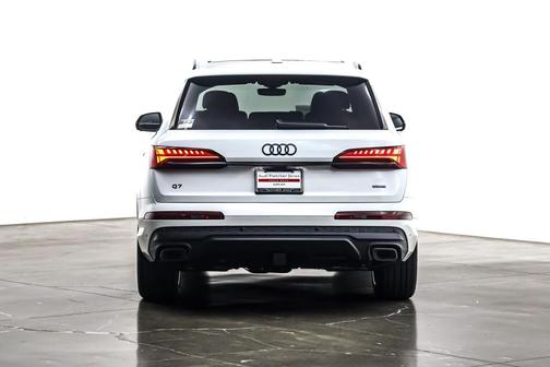2026 Audi Q7 55 Premium Plus