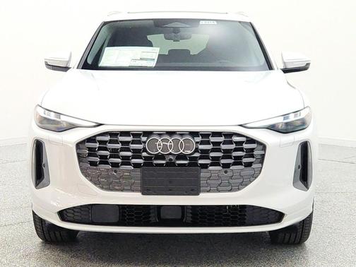 Glacier White Metallic 2026 Audi Q5 Premium Plus TFSI quattro S tronic