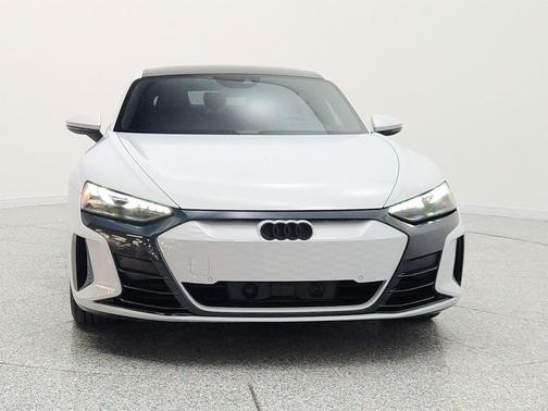 Suzuka Gray Metallic 2023 Audi e-tron GT Premium Plus quattro